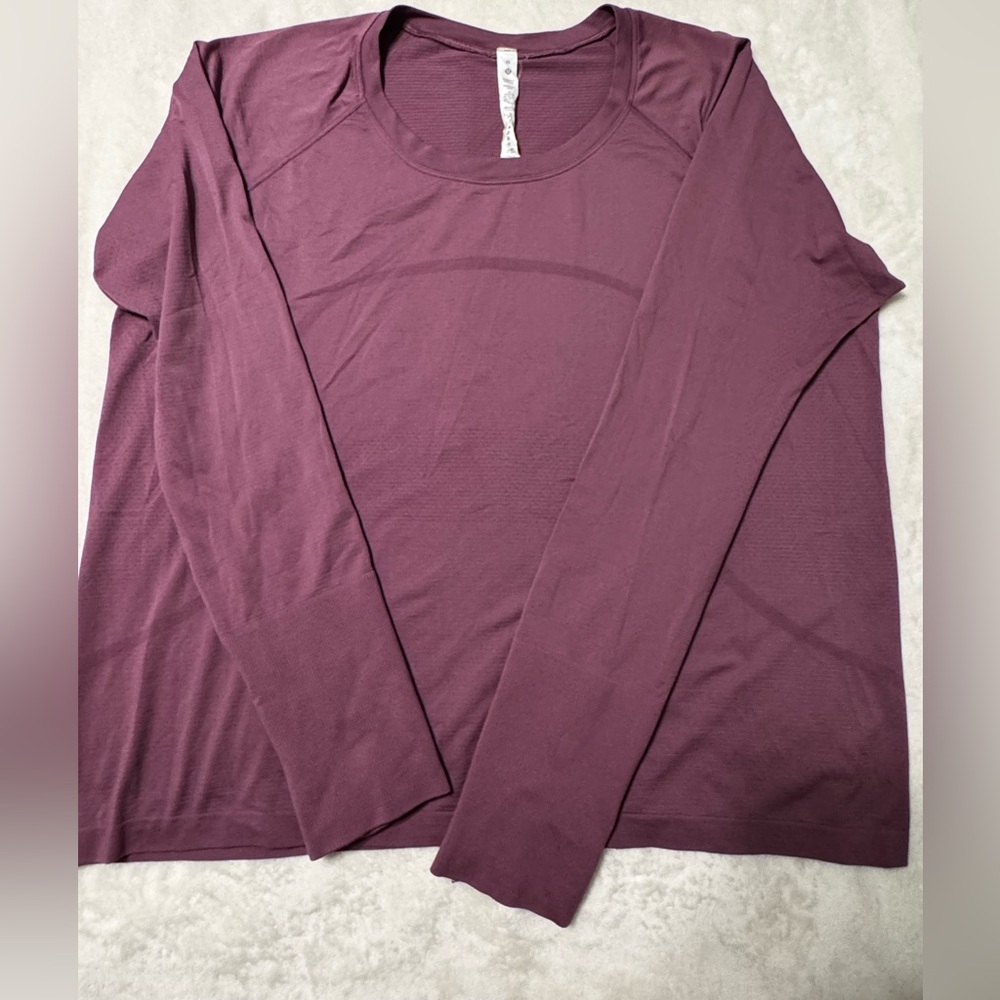lululemon athletica Long Sleeve Top in Plum
